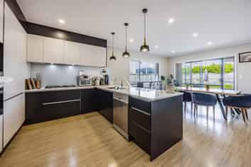 18 Rauaruhe Road, Karaka