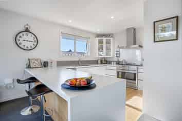 31 Dejoux Road, Winton