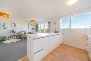 22b Acacia Avenue, Maungaraki