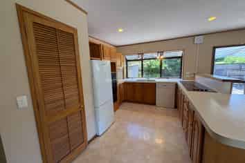 2 Ruka Lane, Saint Johns