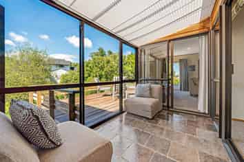 2 Ruka Lane, Saint Johns