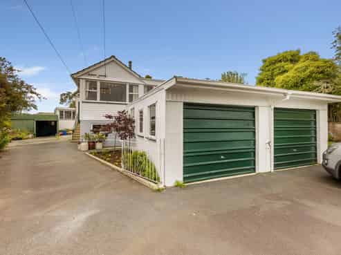 10 Thesis Street, Halfway Bush