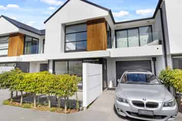 138E Holly Road, Saint Albans