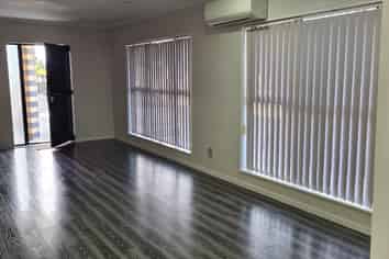 Downstair/114A Panorama Road, Mount Wellington