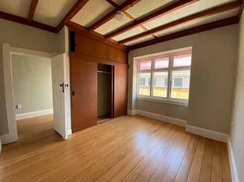 406A Avenue Road West, Hastings