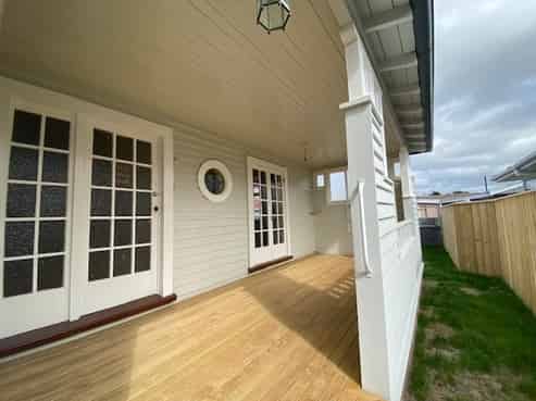 406A Avenue Road West, Hastings