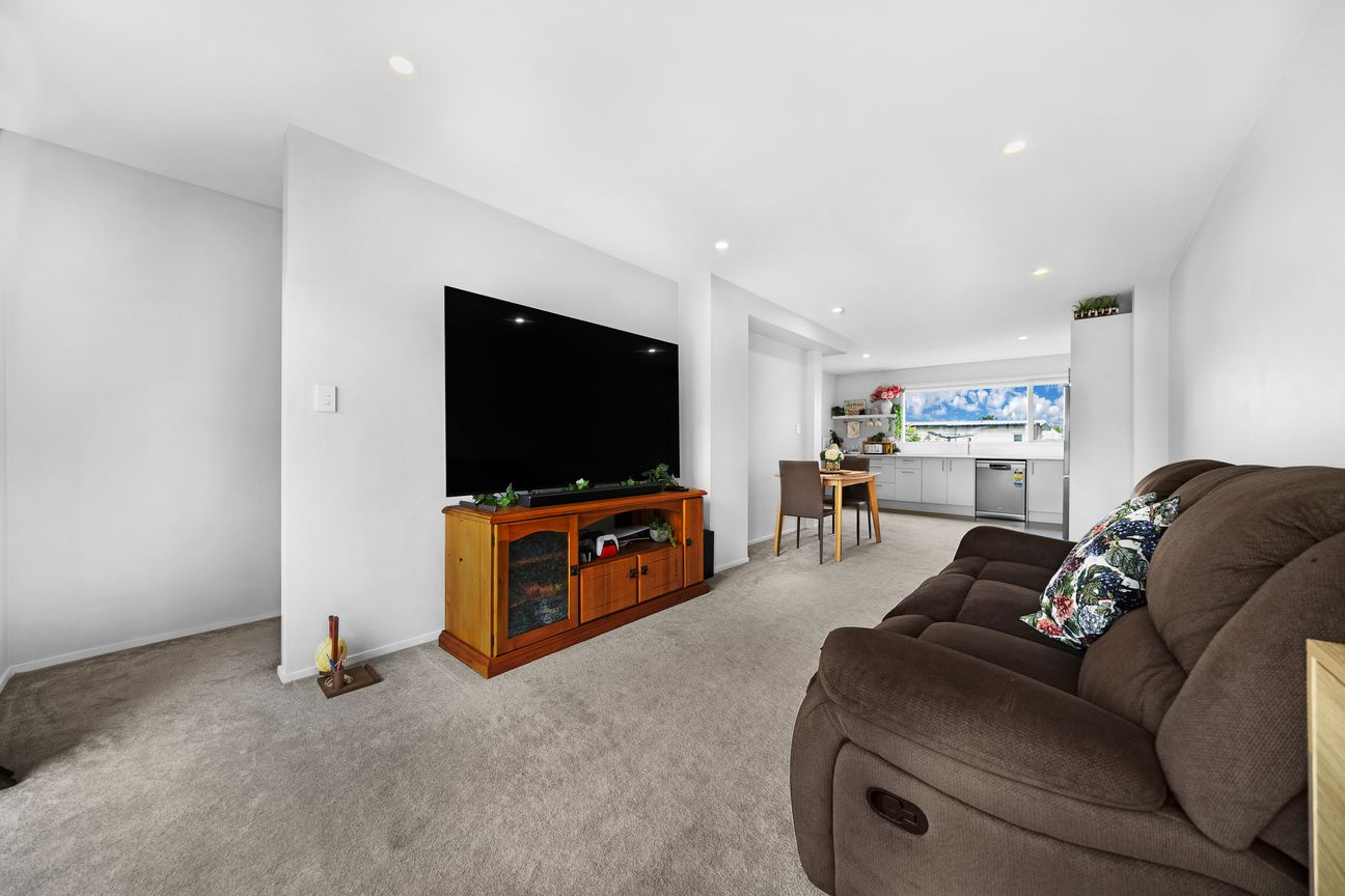PERFECT FOR INVESTORS! DOUBLE GARAGE - Widok 6
