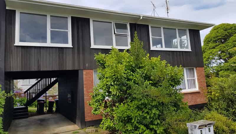 2/62 Strong Street, Saint Johns