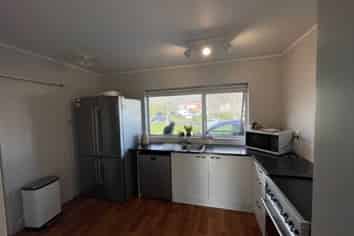 1/77 Tiraumea Drive, Pakuranga