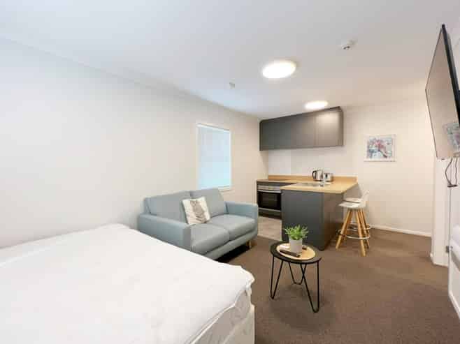 12/13 Crescent Court, Melville