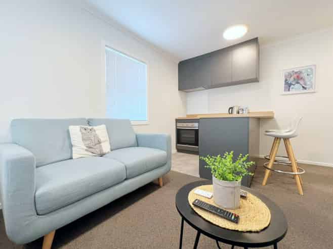 12/13 Crescent Court, Melville