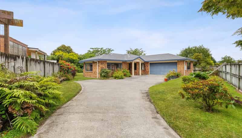 42 Paul Street, Pukehangi