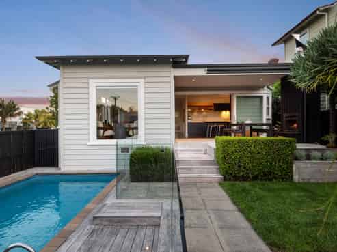 42 Edgars Road, Westmere