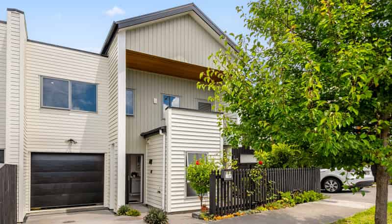 8 Sager Midgley Road, Hobsonville