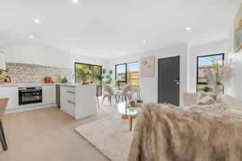 77B Buckland Road, Mangere