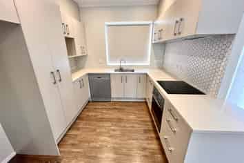 24 Whale Road, Mount Wellington