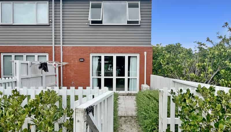 24 Whale Road, Mount Wellington