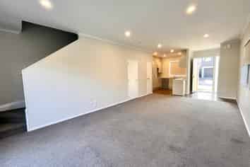 24 Whale Road, Mount Wellington