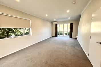 24 Whale Road, Mount Wellington