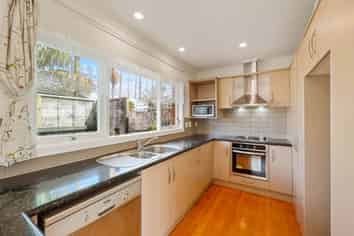 77 Macleans Road, Bucklands Beach