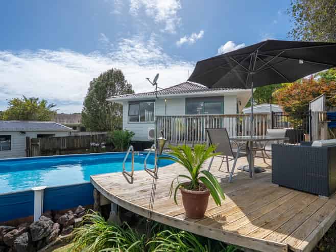 4 Spinella Drive, Bayview