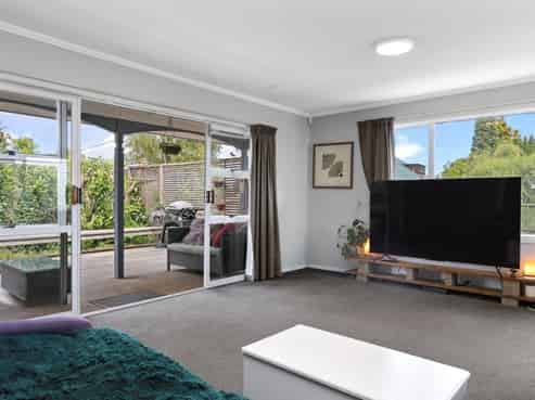 11 Te Hatepe Avenue, Taupo