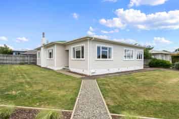 40 Bledisloe Avenue, STOKE