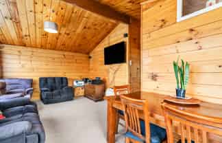 370 Tay Street, Turnbull Thomson Park