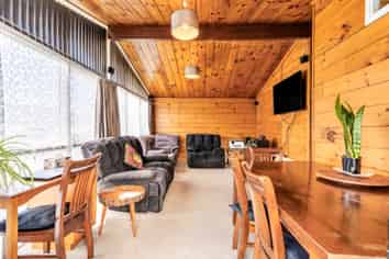 370 Tay Street, Turnbull Thomson Park