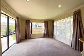 17 Windsong Court, Northpark