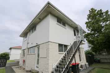 2/2 Peverel Street, Riccarton