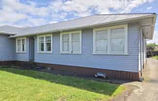 2/566 Great South Road, Manukau