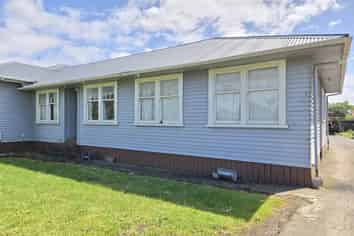 2/566 Great South Road, Manukau