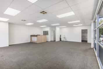 Versatile Albany Showroom or Office | 170 m2