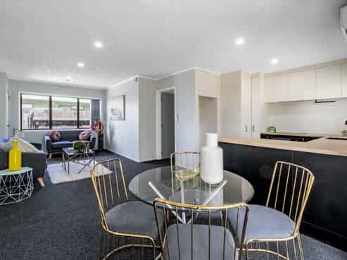 2/46A Claude Road, Hillpark