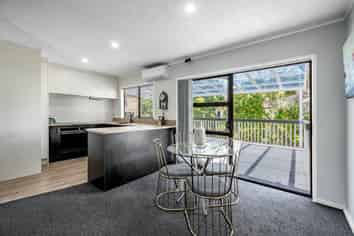 2/46A Claude Road, Hillpark