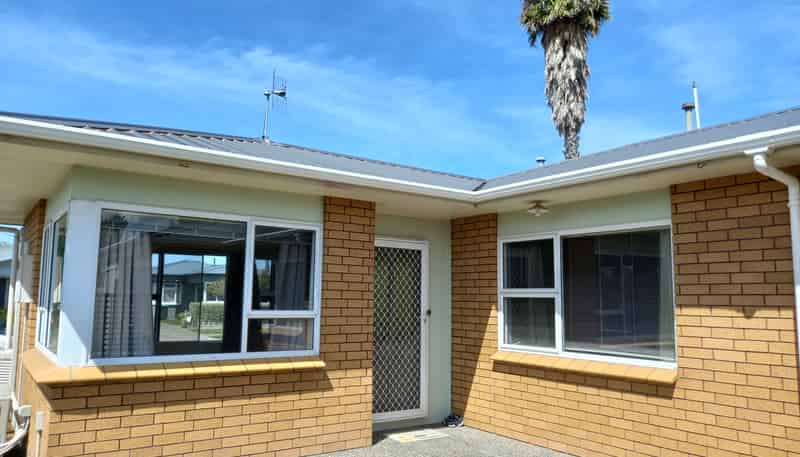 809A Queen Street East, Parkvale