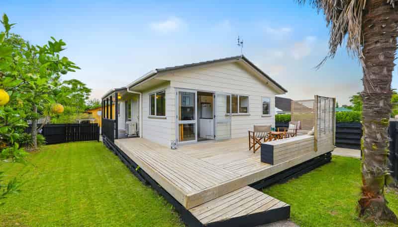 2/16 Crosby Road, West Harbour