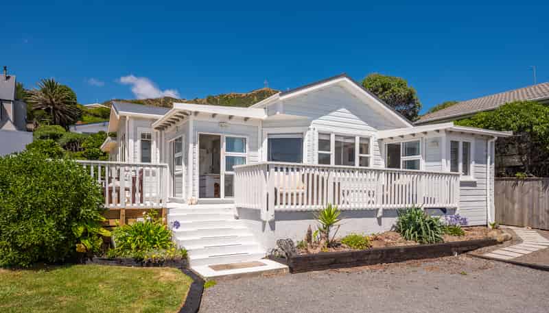 60 The Parade, Paekakariki
