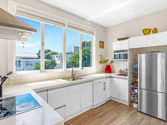 60 The Parade, Paekakariki