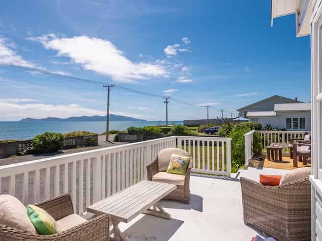 60 The Parade, Paekakariki
