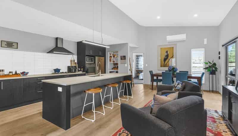 313 Main Road, Tairua