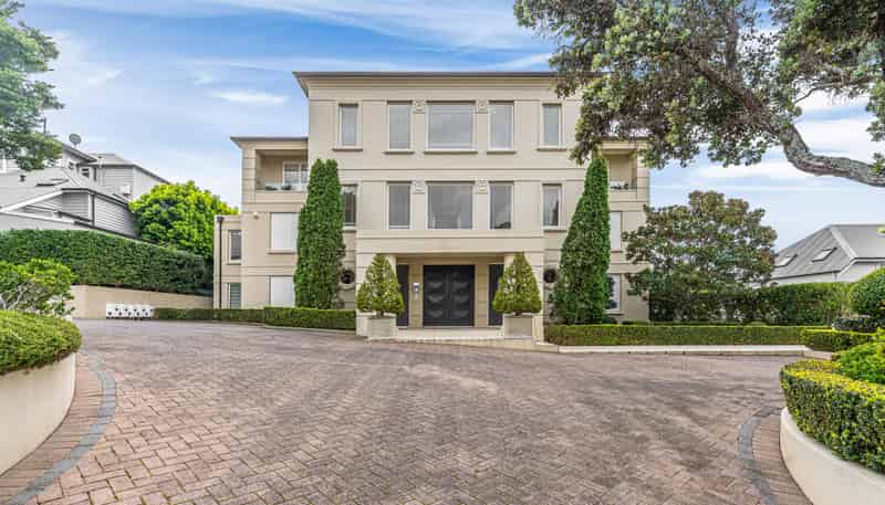 1B/2 Hiriri Avenue, Remuera