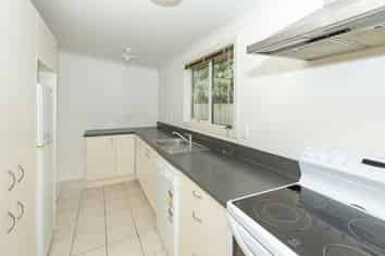 8B Snead Place, Hamilton East