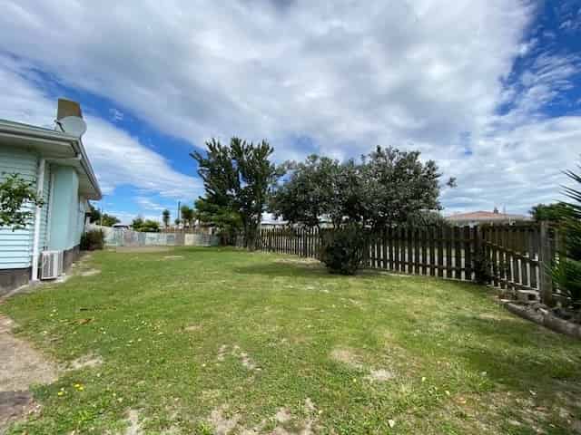 15 Alexander Avenue, Onekawa