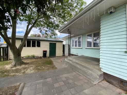 15 Alexander Avenue, Onekawa