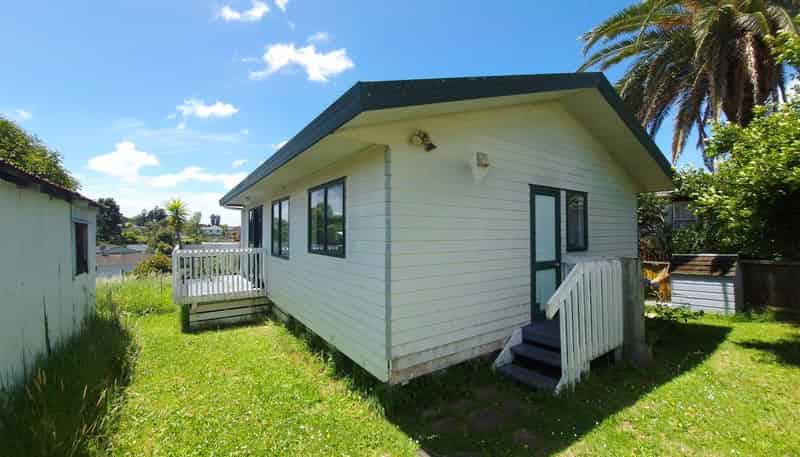 3199A Great North Road, New Lynn
