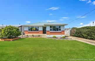 26 Charles Street, Weston