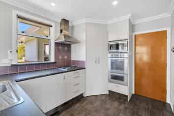 26 Charles Street, Weston