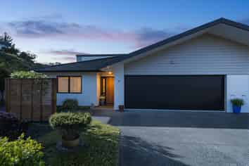 18/2 Caversham Road, Springvale